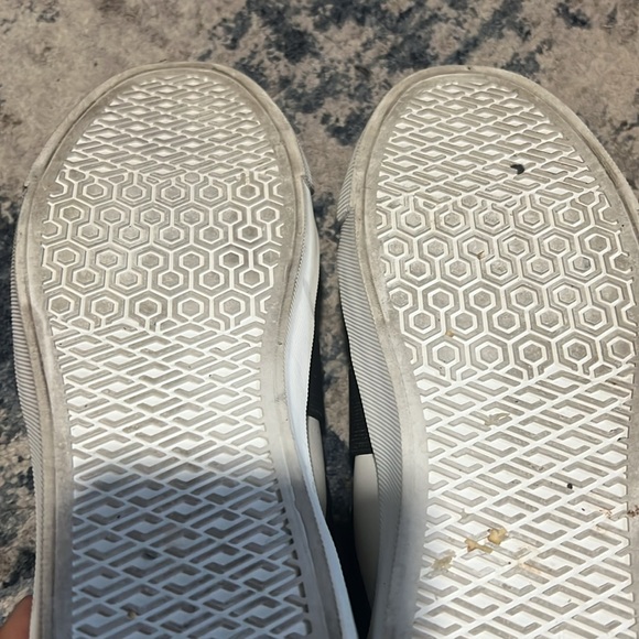 Women’s Burberry shoes - Picture 3 of 6